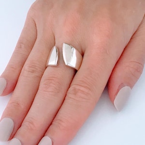 VTG Modernist Diagonal Open Dome Thick Smooth Sterling Silver Ring, Retro Shiny 925 Asymmetrical Stripe Tapered Band Ring Solid Wrap Around