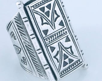 Vintage Hand Made Ethnic Ring Sterling Silver, Tooled Geometric Pattern Rectangular Signet Dome Tuareg Nomad Bedouin Bohemian Ring Wide Band