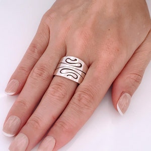 Polished Thick Wide 925 Silver Band CutOut Wave Swirl Pattern Ring , Chunky Modernist Sterling Silver Ring, Retro Tapered Silver Cigar Band