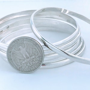 Pulsera apilable de plata de ley 925, estilo minimalista retro, pulida y lisa, con capas redondas y lisas de plata 925.