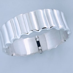 Vintage Taxco Mexico Fluted Modernist Sterling Silver Clamper Bangle Bracelet, Retro 925 Silver Ridged Ribbed Scalloped Statement Cuff Bold