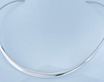 Retro Thin Smooth Contoured Oval Choker Necklace Sterling Silver, Minimalist Modern Solid Tapered Neck Collar Cuff Contemporary Design