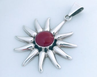 Vintage 925 Sterling Silver Carnelian Sun Burst Starburst Pendant, Large Retro Sculptural Sun Red Stone Pendant Moon Star Celestial Sunbeam