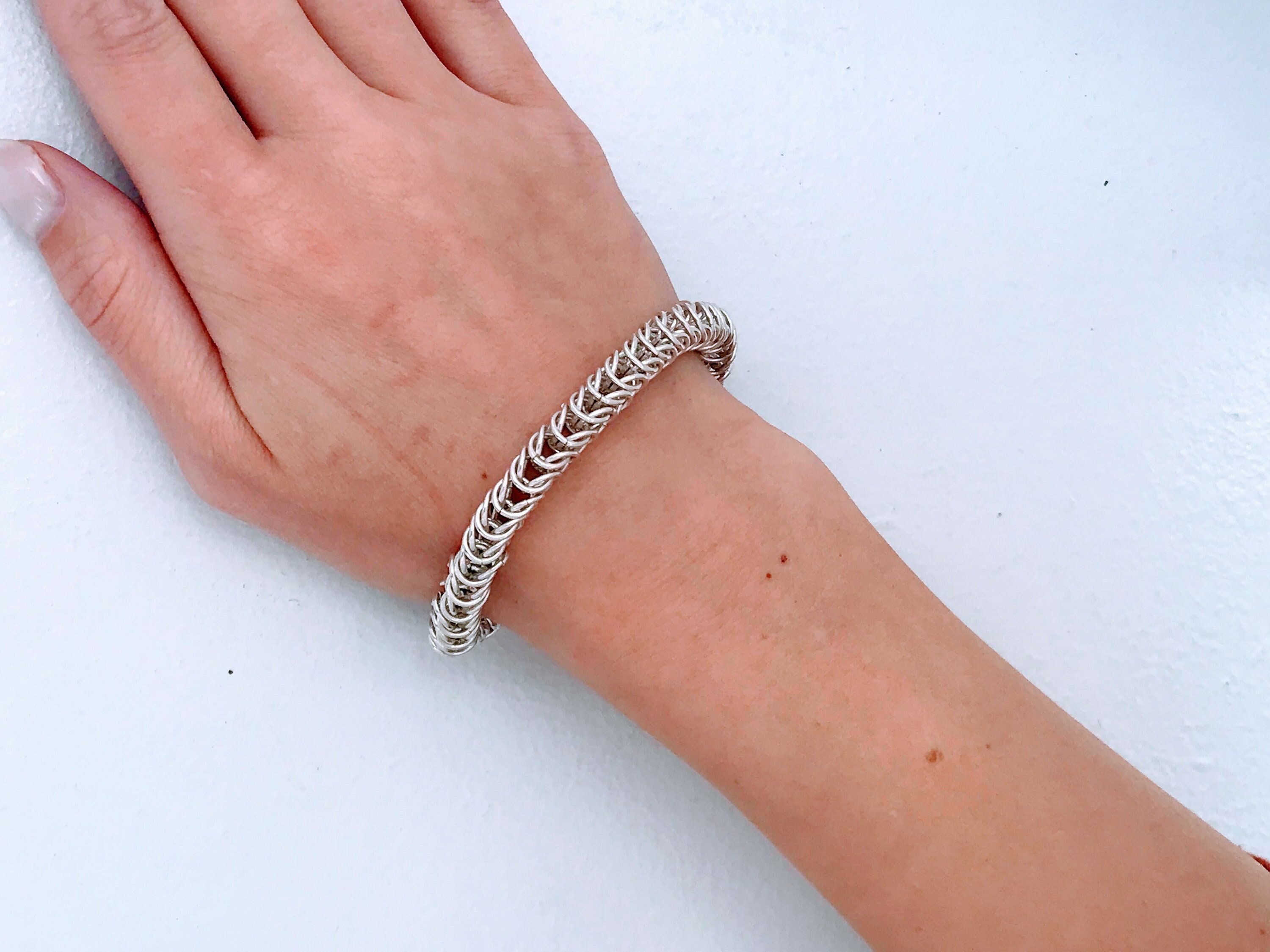 Retro Sterling Silver Squared Chain Link Bracelet, Chunky 925 Silver Woven Circles Mesh Link Bracelet, Loose Box Chain Foxtail Chain Franco - Etsy New Zealand Retro Sterling Silver Squared Chain Link Bracelet, Chunky 925 Silver Woven Circles Mesh Link Bracelet, Loose Box Chain Foxtail Chain Franco - Etsy New Zealand