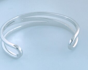 アクセサリー Vintage Silver Wide Wave Caff Bangle 925 Silver Wave Cuff - 925 Sterling Silver - Wavy Silver Cuff