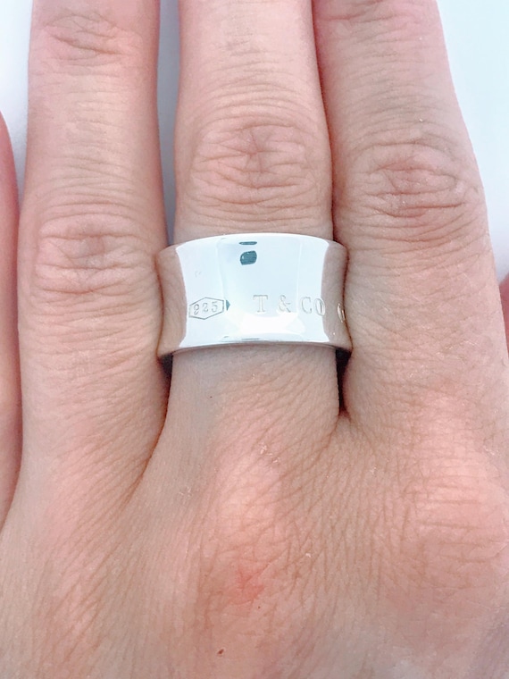 Authentic Tiffany and Co. 1837 Wide Smooth Concave Band Ring, T&co