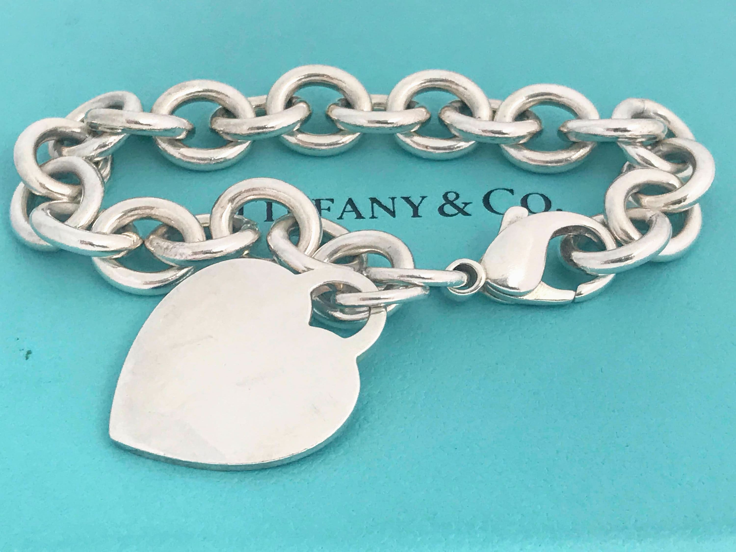 Elsa Peretti™ Bean design Bracelet in Sterling Silver, 9 mm | Tiffany & Co.