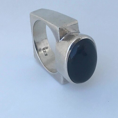 Rare Silpada R0995 shops Sterling Silver Onyx Ring, Vintage Chunky Modernist 925 Silver Black Onyx Ring, Big Heavy Silver Square Ring Oval Stone
