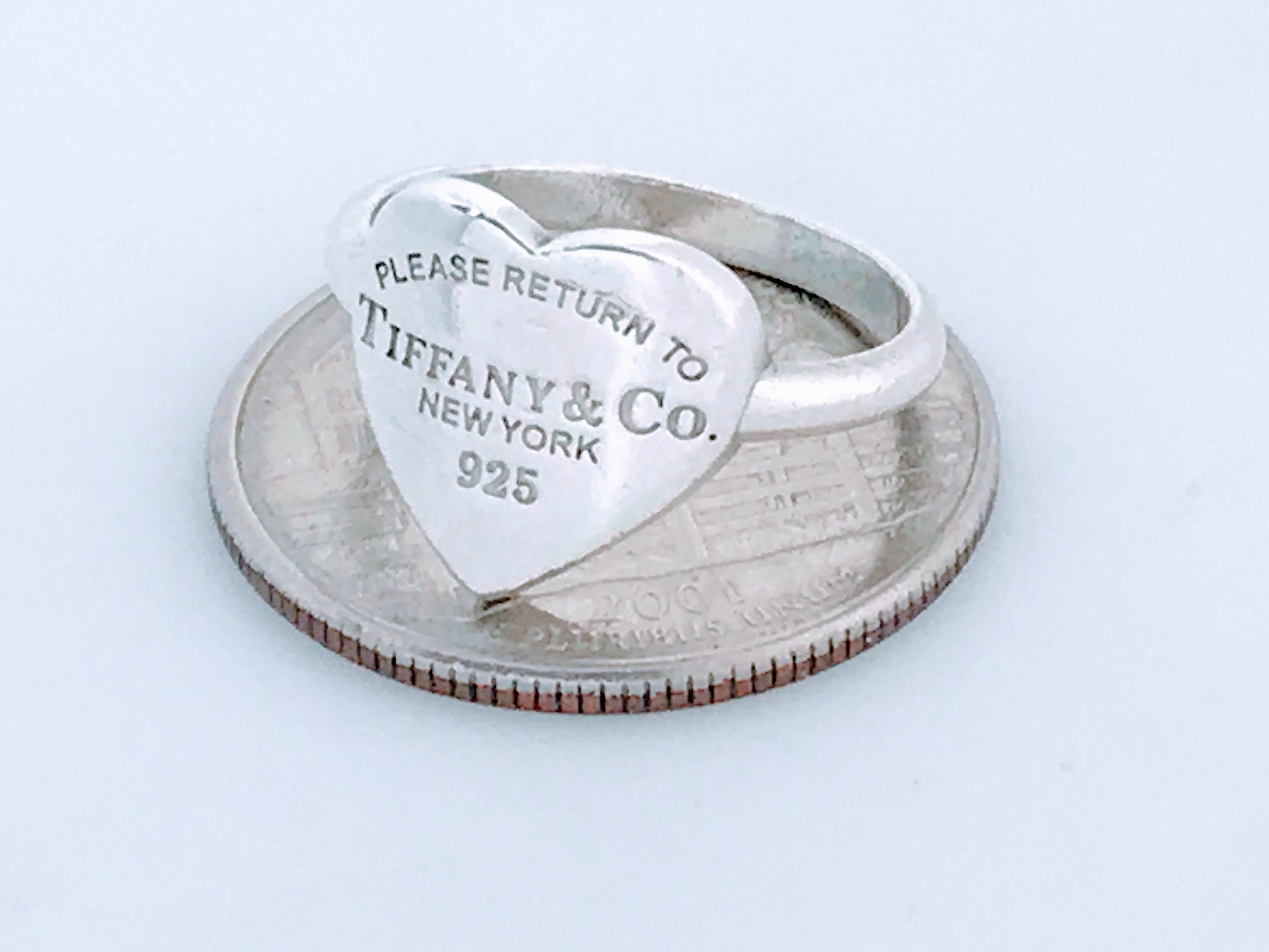 Authentic Tiffany and Co. Return to Tiffany Heart Ring Band Authentic Tiffany and Co. Return to Tiffany Heart Ring Band