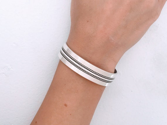 Precise Elevated Detail Native American Navajo Sterling Silver Zig Zag Wide Bracelet Precise Elevated Detail Native American Navajo Sterling Silver Zig Zag Wide Bracelet