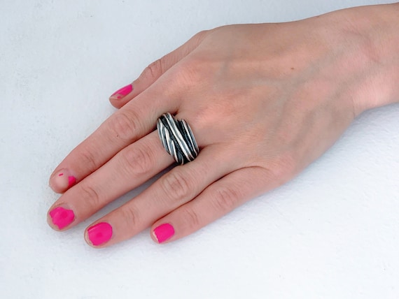 RLM Studio Robert Lee Morris Oxidized Sterling Silver Band Ring, Big Heavy Modernist Solid Organic Coiled Wave Band Wrinkled Sculptural Ring