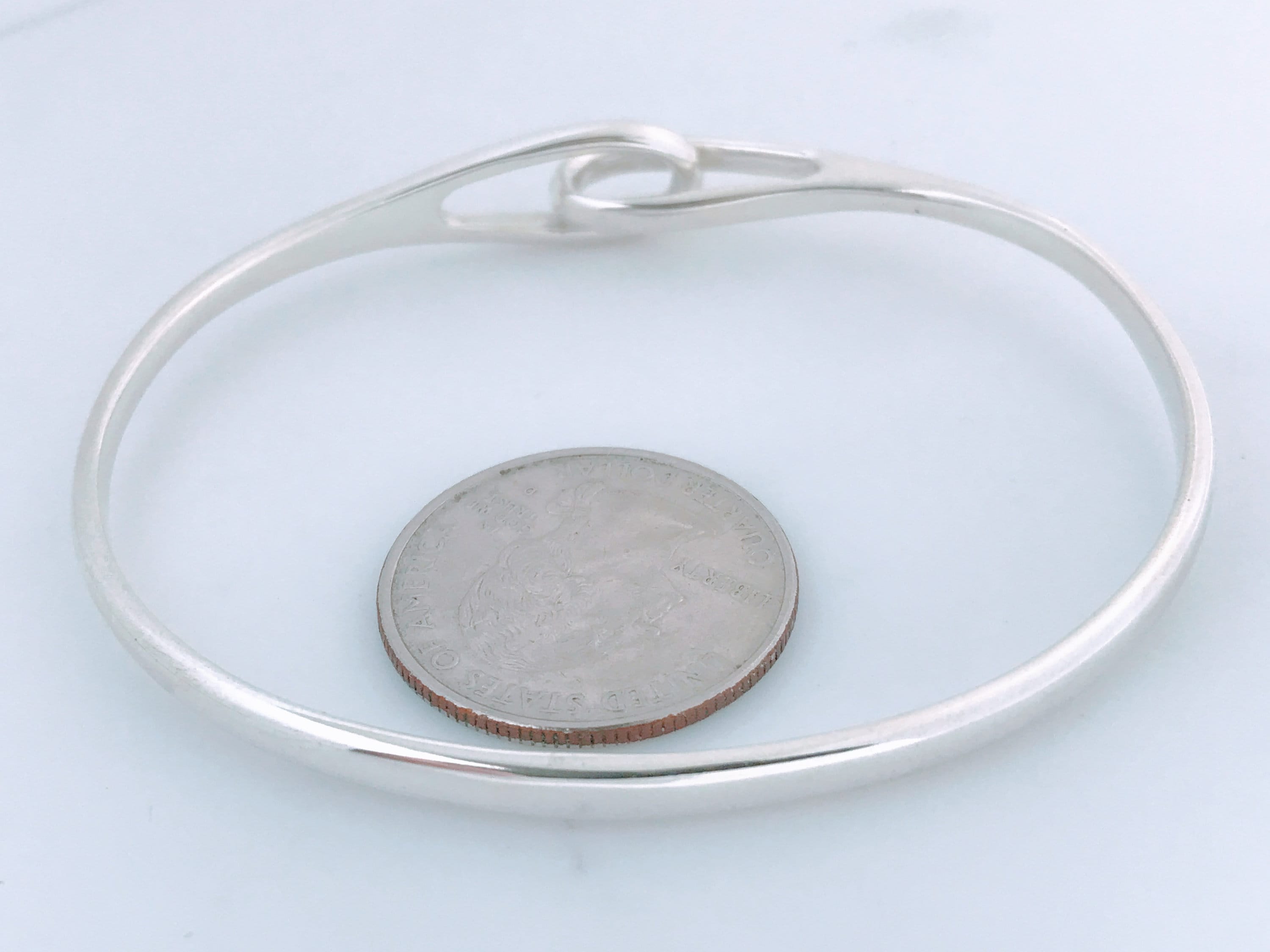 Tiffany & Co Infinity Interlocking Love Loop Bangle Bracelet 