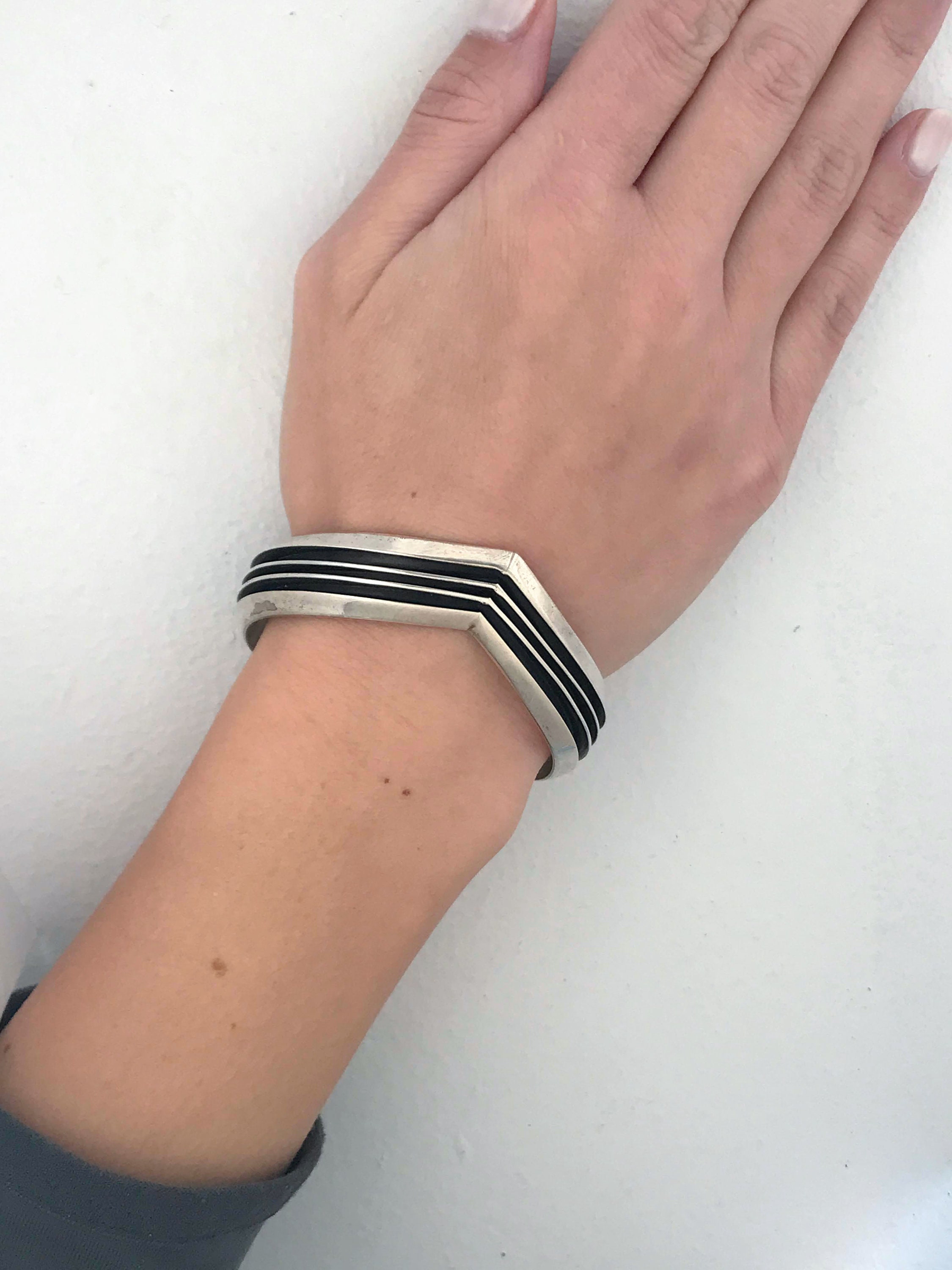 Native American Navajo Tom Hawk Sterling Silver Cuff Native American Navajo Tom Hawk Sterling Silver Cuff