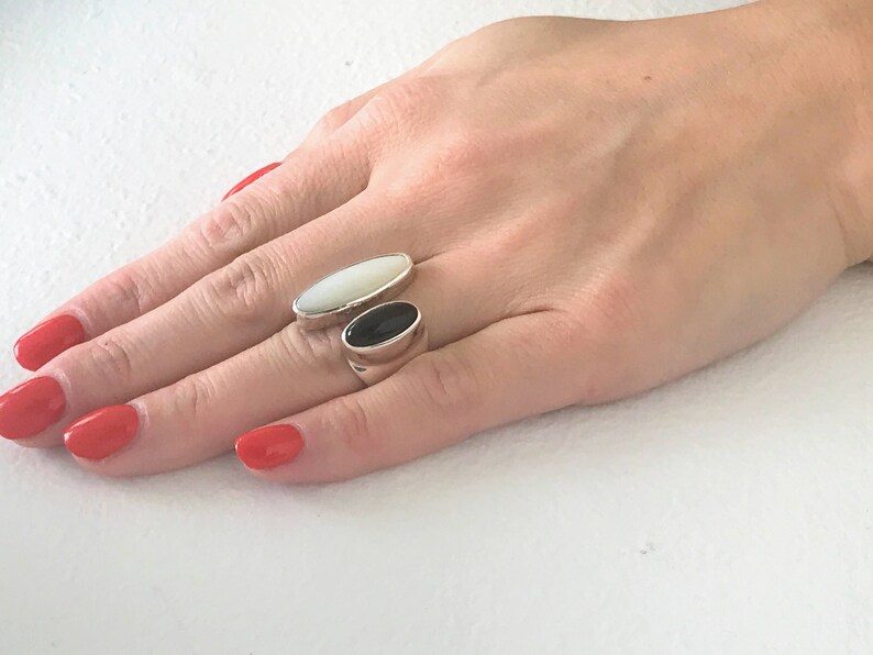 Chunky 925 Silver Onyx MOP Ring Big Silver Split Dome Statement Ring Mexico Modernist Sterling Silver Onyx Mother Of Pearl Ring Band