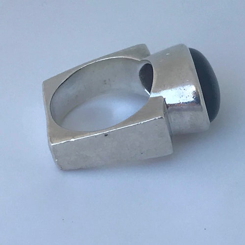 Rare Silpada R0995 shops Sterling Silver Onyx Ring, Vintage Chunky Modernist 925 Silver Black Onyx Ring, Big Heavy Silver Square Ring Oval Stone