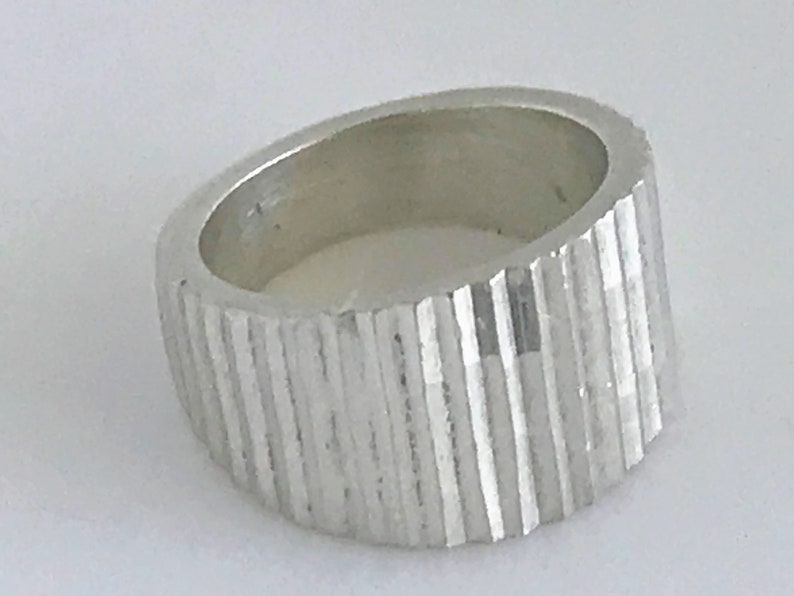 VTG Taxco Modernist Sterling Silver Zig Zag Ring Band Chunky Ribbed Dome Silver Cigar Band Retro Mexico Ridged Tapered 925 Silver Ring