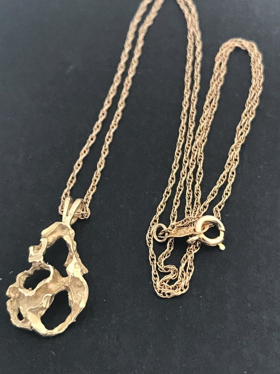 14K Yellow Gold Brutalist Pendant Necklace, 14K Go