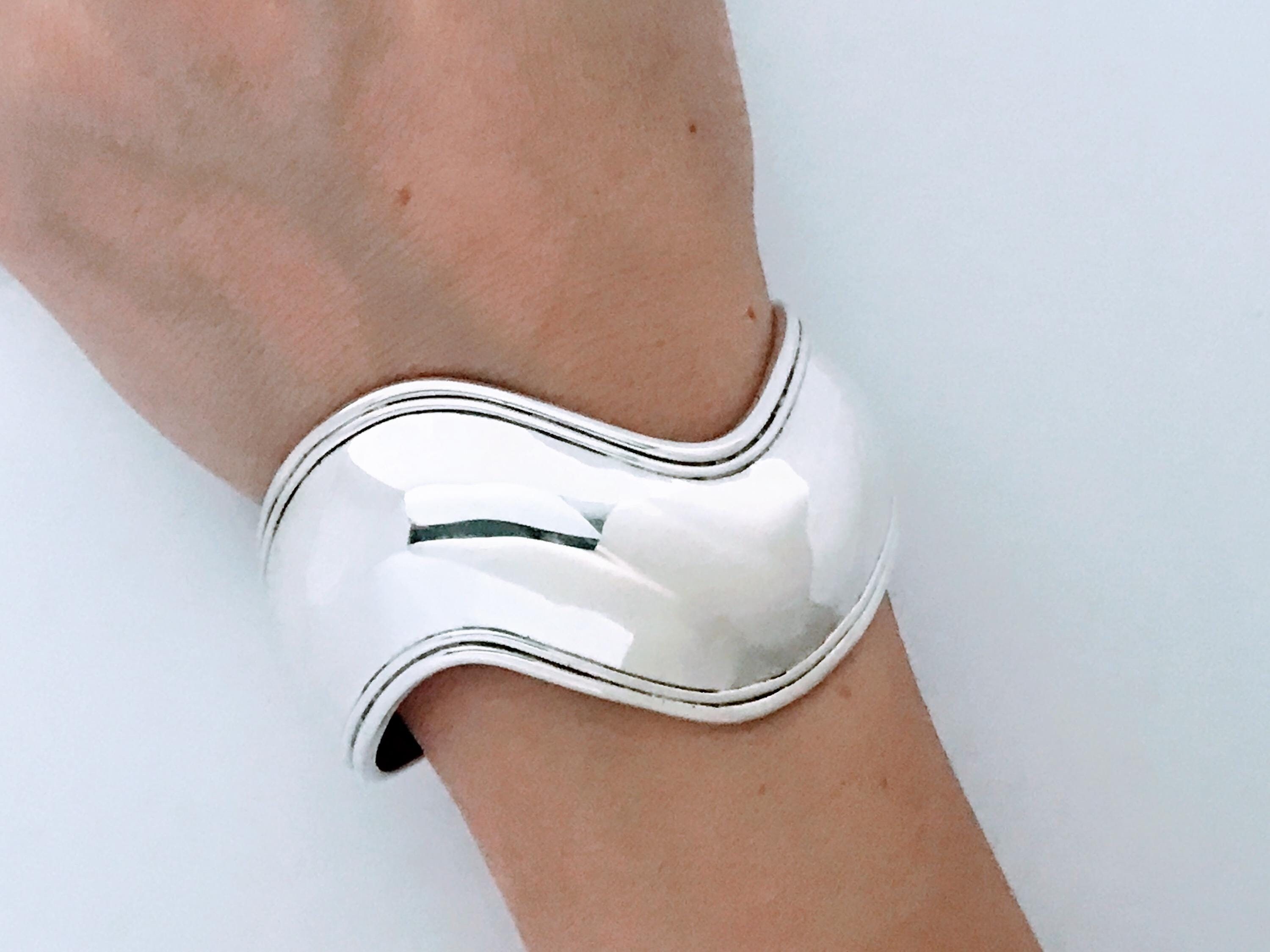7. Vintage 925 Sterling Silver Wavy Cuff Bracelet 28.6g