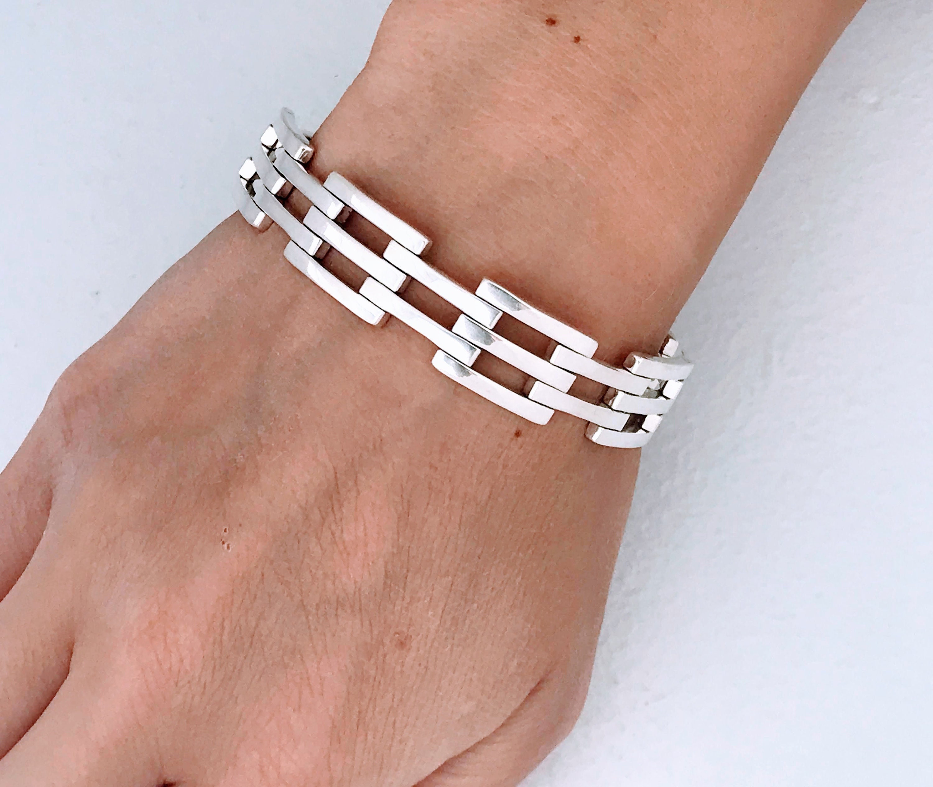   ロゴ グリッドパターン リンク ブレスレット Sterling Silver Modernist Gate Link Bracelet, Bold 925