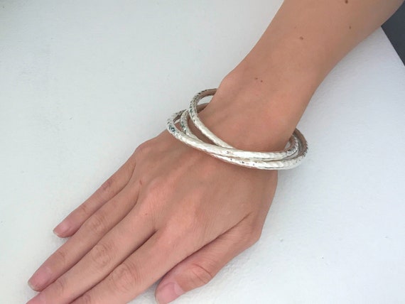 VTG Hammered Sterling Silver Three Interlocking B… - image 3