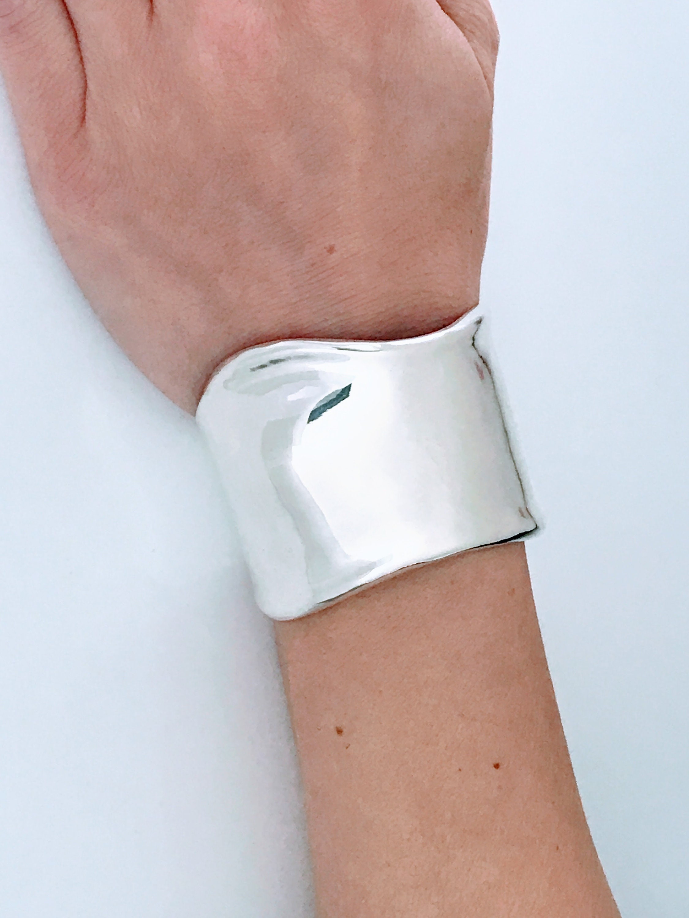 Vintage Taxco Mexico Modernist Wrist Bone Sterling Silver Vintage Taxco Mexico Modernist Wrist Bone Sterling Silver