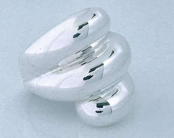 Vintage Modernist Triple Domes Ring Sterling Silver, Retro Chunky Bold Fluted Ribbed Tall Bypass Wrap Around Coiled Interlocking Knot Twist