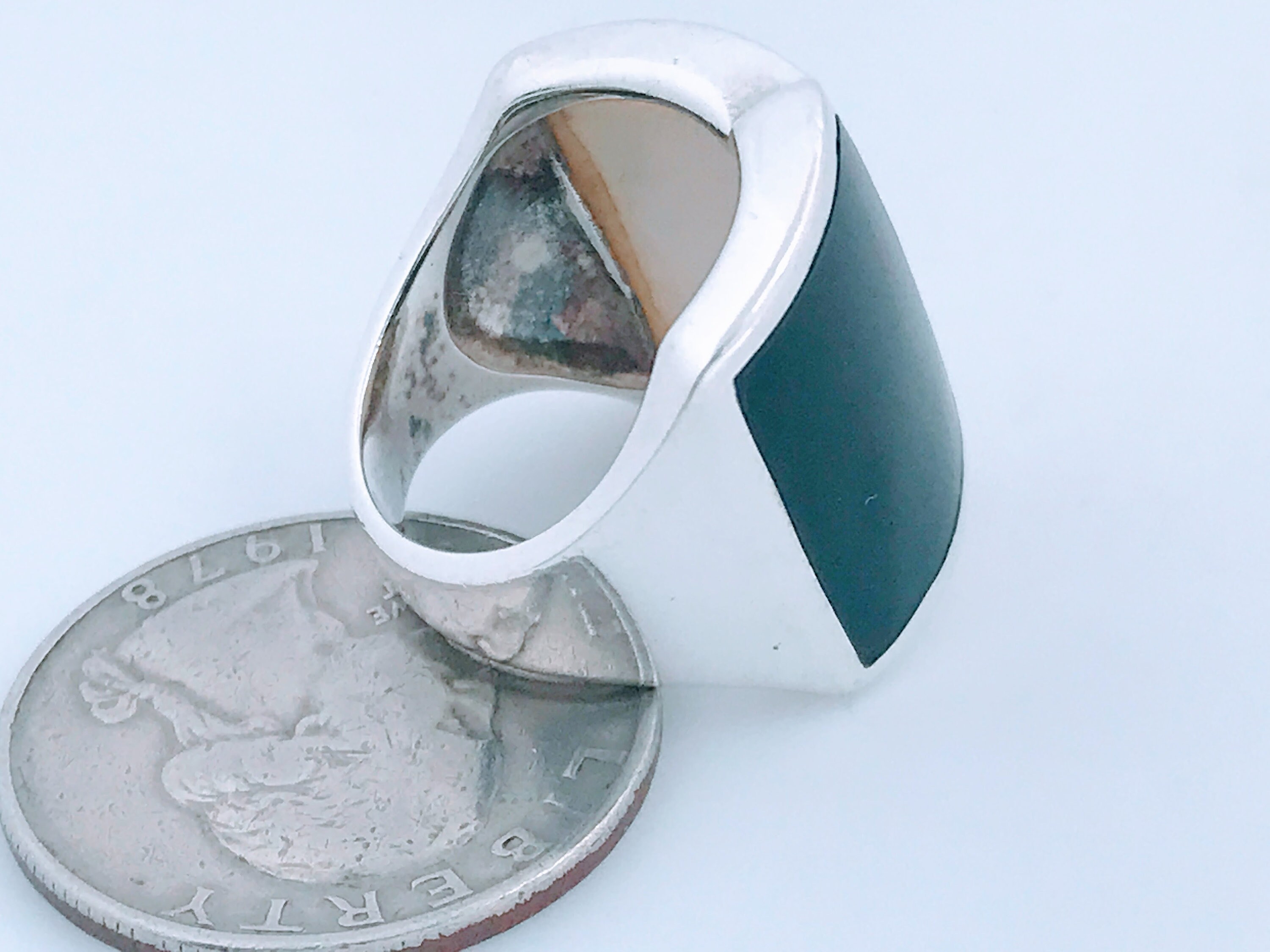 Vintage Wide Geometric 925 Sterling Silver Onyx Mop Ring
