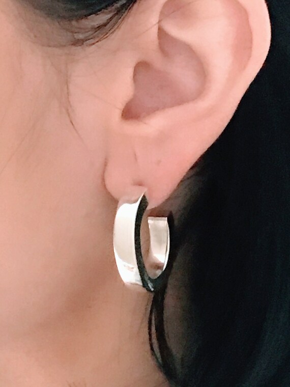 Vintage 925 Sterling Silver Modernist Minimalist Post Hoop Vintage 925 Sterling Silver Modernist Minimalist Post Hoop