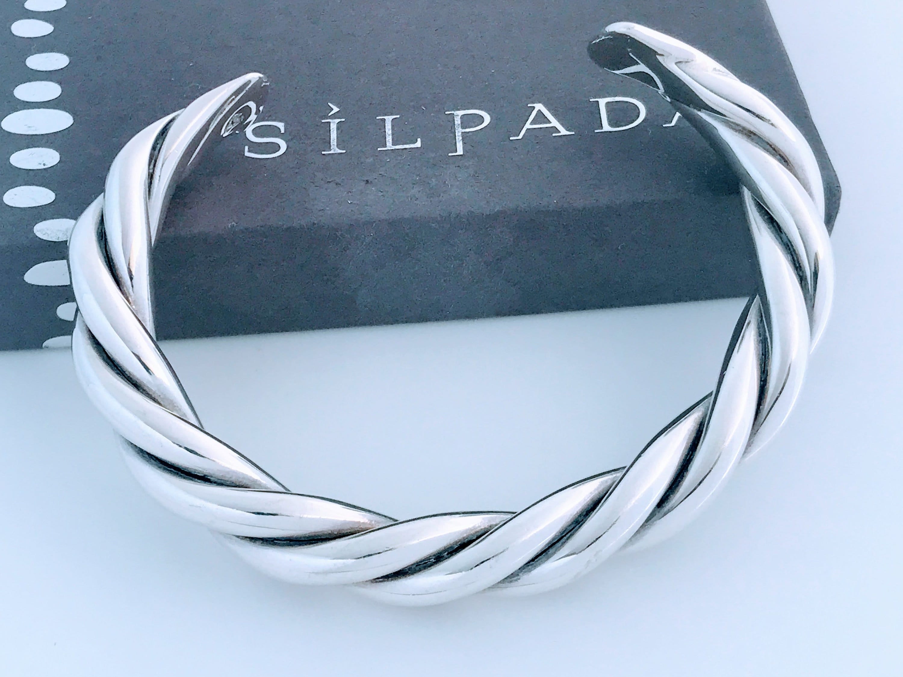 Silpada ハンマー打ち 925 シルバー ヴィンテージ カフブレスレット Silpada ハンマー打ち 925 シルバー ヴィンテージ カフブレスレット