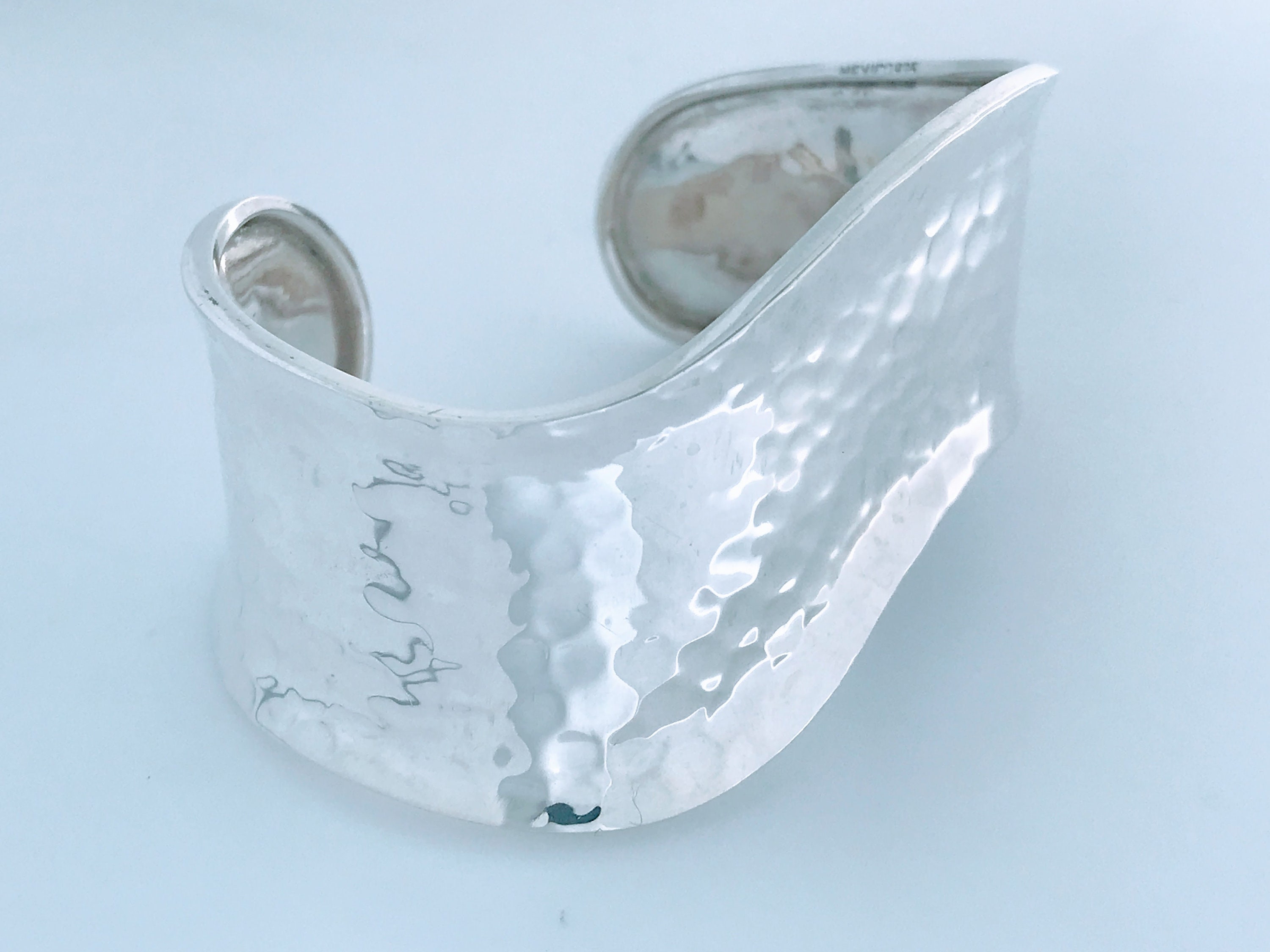 Vintage Hammered Wave Cuff Bracelet 925 Sterling Silver Vintage Hammered Wave Cuff Bracelet 925 Sterling Silver