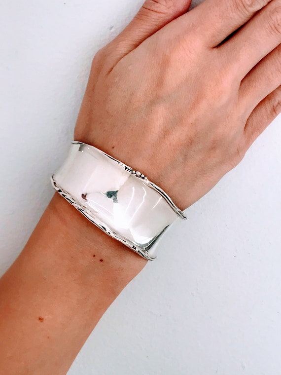 Cuff Bracelet Sterling Silver Polished with Beaded Edge Cuff Bracelet Sterling Silver Polished with Beaded Edge