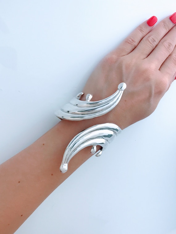 Vintage Taxco Mexico Modernist Sterling Silver Hinged Bangle