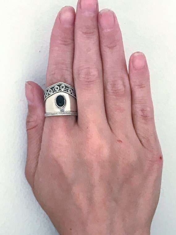 ヴィンテージ！Silver Chunky Tapered Band リング ヴィンテージ！Silver Chunky Tapered Band リング - メルカリ