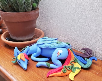 Rainbow Dash-figuurtje | My Little Pony handgemaakte polymeerklei verzamelobject | G4 MLP Pegasus-sculptuur | Rainbow Dash-fanart | Verzamelobject pony