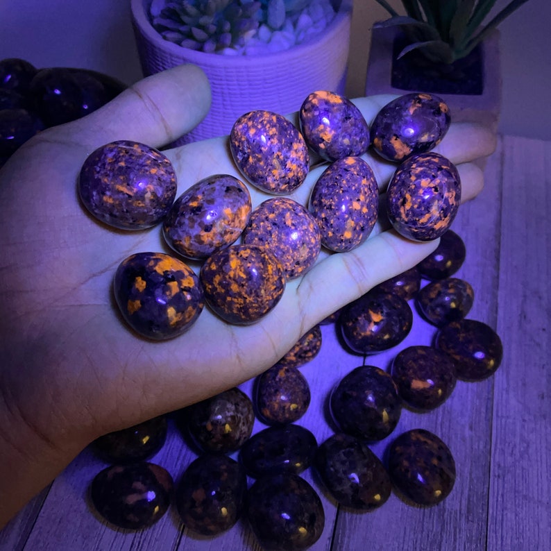 Yooperlite Tumble Stone, Natural UV Fluorescent Sodalite Polished Tumbles, Large Palm Pocket Size Emberlite Glowing Fire Rock Stone Crystal image 5