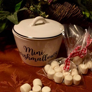 fake Mini Marshmallows, Faux Mini Marshmallows, Marshmallow Food Prop, Marshmallow for Hot Chocolate, Fake Bake Marshmallow, Tier Tray Decor