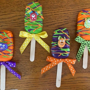 Fake Monster Cake Pop, Fake Monster Cakesicle, Fake Monster Popsicle, Halloween Cakesicle, Halloween Popsicle, Halloween Cake Pop, Halloween