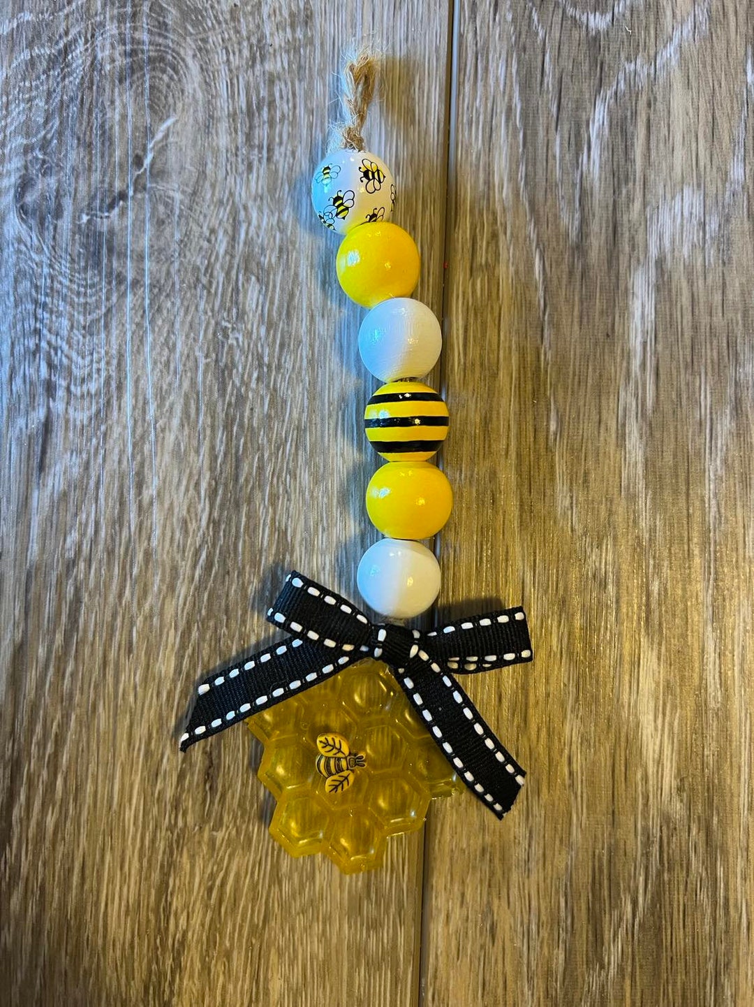 Realistic Garland, Garland, Bee Garland,