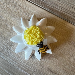 Fake Bee Theme Flower, Bee Theme Decor, Fake Flower Decor, Honey Bee Decor
