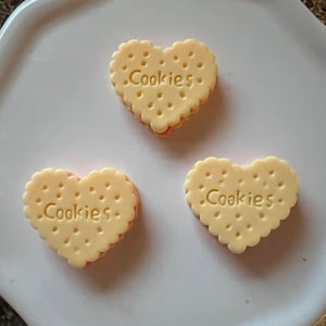 Heart Cookie Biscuit, Cookie Cabochon, Heart Cookie, Heart Cabochon, Heart Flat Back, Valentine Cabochon, Valentine Flat Back, Fake Cookie