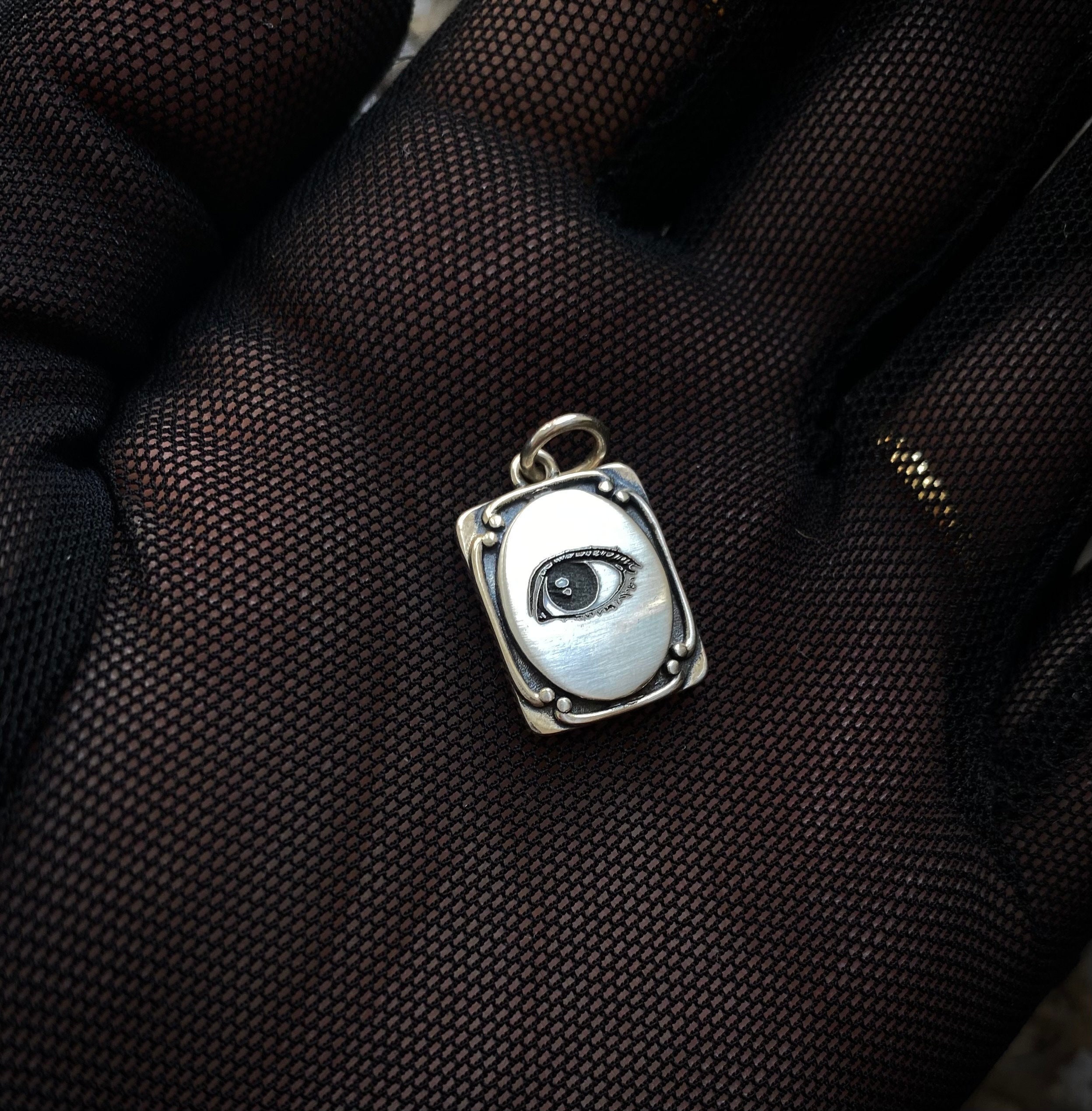 Lovers eye - Etsy 日本