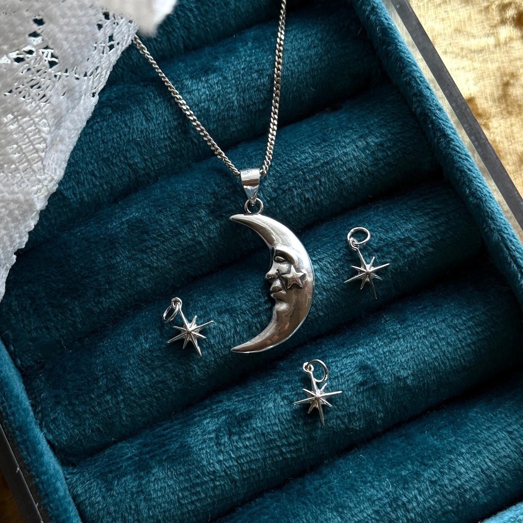 アクセサリー SAINT LAURENT CRESCENT MOON Pendant 🆕️ Auth SAINT LAURENT Paris Gold-Toned CRESCENT MOON