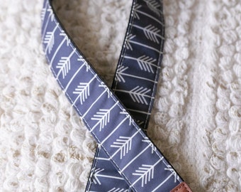 Fun Dark Gray Arrow Chic Cotton Vegan Leather Camera Strap