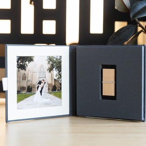 Mattiertes Dunkelgraues 5 &quot;x5&quot; Foto & USB Magnetisches Buchleinen Buchgewebe Doppelseitig Folio | Foto-Darstellung | Hochzeit | Portraitfotografie | Senioren