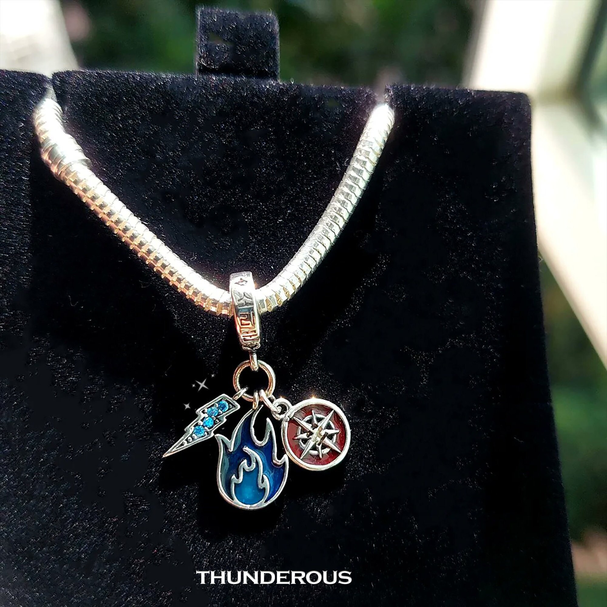 Stray Kids 着用★関税込★VVV★PEACE PENDANT BEADS NEACKLACE Stray Kids 着用☆関税込☆VVV☆PEACE PENDANT BEADS NEACKLACE