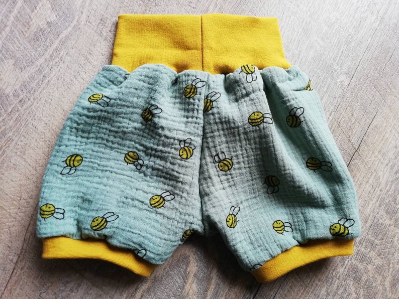 handmade muslin NEW green with bees short pants various sizes