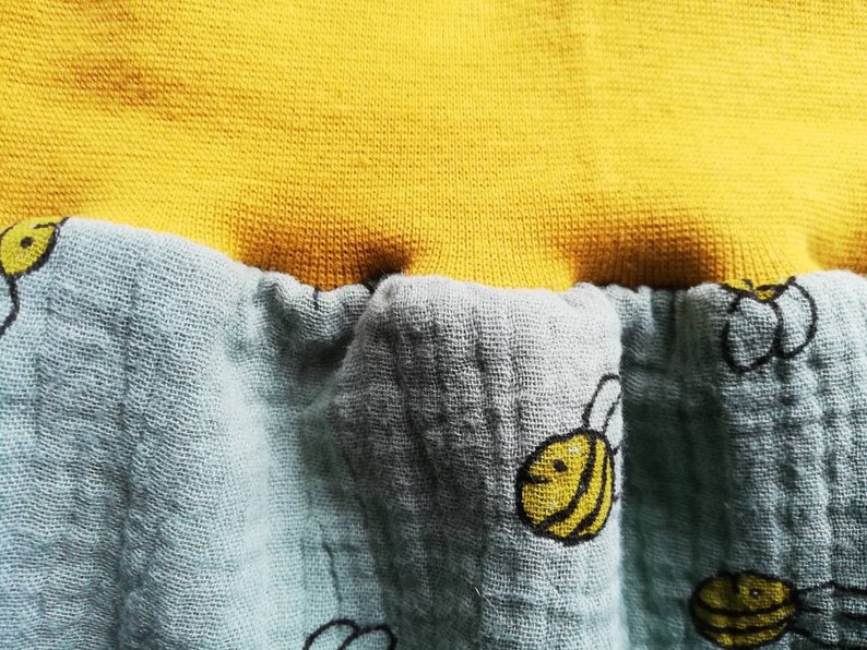handmade muslin NEW green with bees short pants various sizes