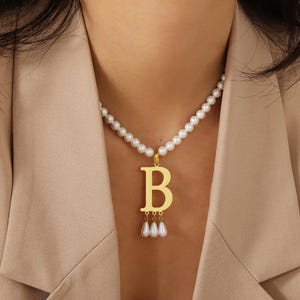 Custom Initial Pendant With Pearl Chain,Personalized Letter Necklace for Women Jewelry,Initial Pearl Charm Necklace,Mother&#39;s Day Gifts
