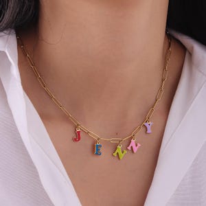 Collar con nombre personalizado y colorido para mujer, colgante con letra esmaltada con burbujas personalizadas, collar esmaltado colorido, joyería original, regalo para ella.