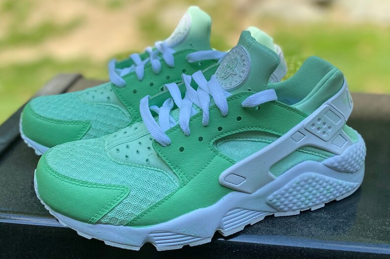 nike air max invigor print womens